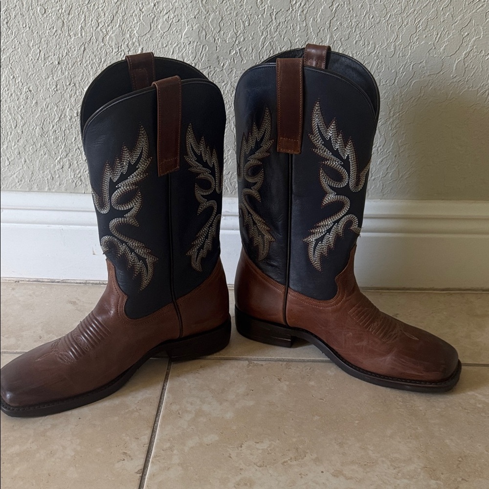 Men's Western Cowboy Boots in Brown and Black size 9
